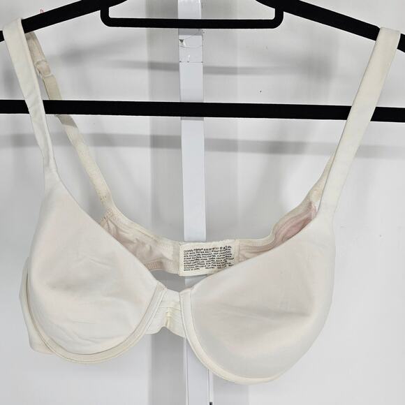 Barely There Womens Sz 38B Lightly Lined T Shirt Bra Cream Ivory Color - Picture 1 of 3